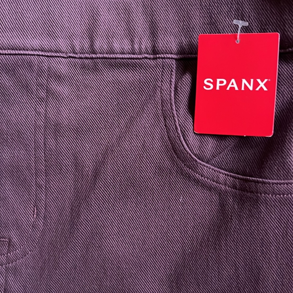 Brand new women’s size 1X SPANX faded maroon jeggings.